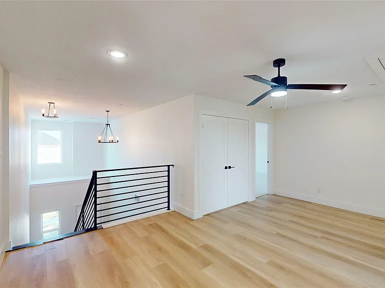 4416 Fatima Dr — Photo 17
