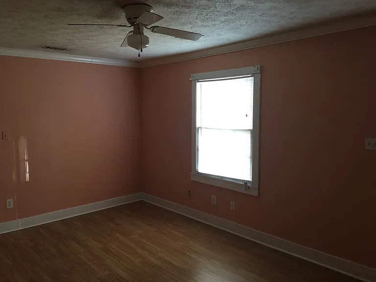 2216 Mississippi Ave — Photo 3
