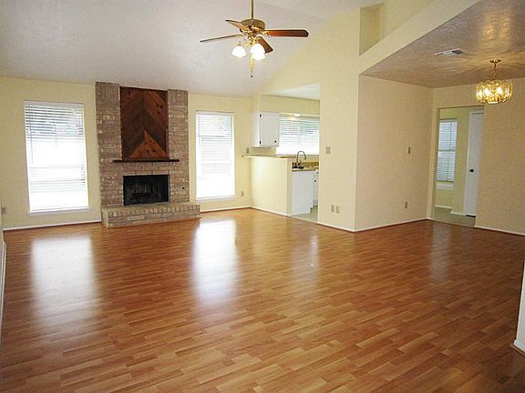 2nd image of 22019 Kenlake Dr
