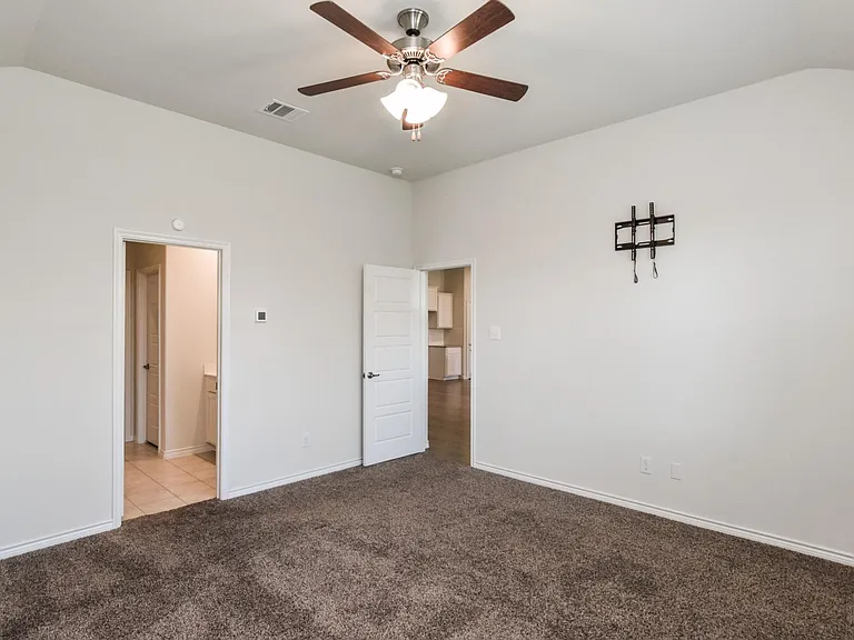 6317 Crownmere Dr — Photo 16