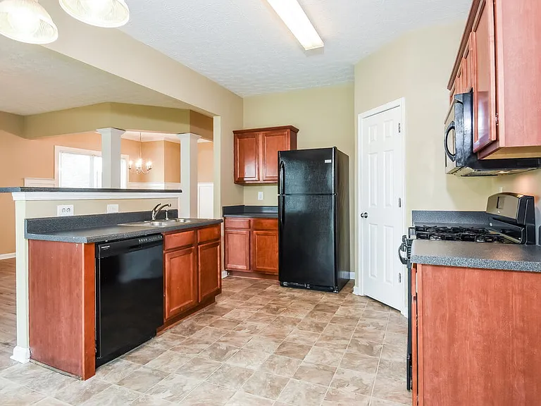 206 Winterbury Dr — Photo 10