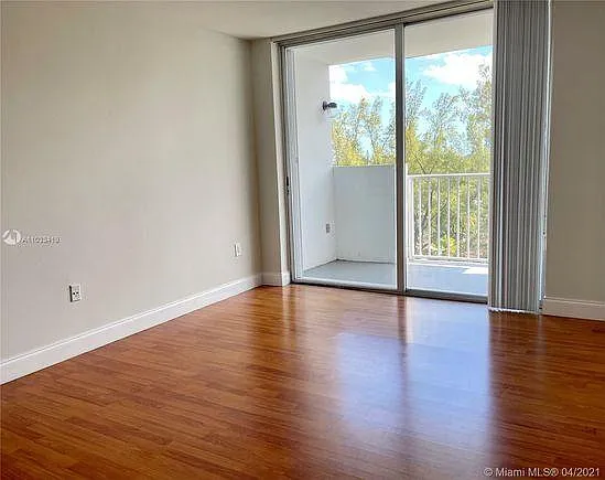 1300 NE Miami Gardens Dr — Photo 9