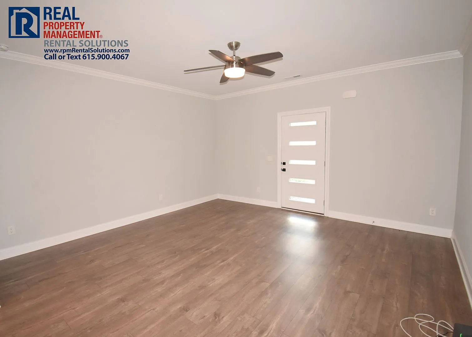 Gorgeous 2 Bedroom Townhome in the heart of Murfreesboro! Community pool and playground! — Photo 4