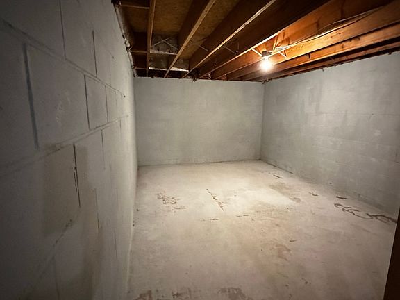 4th image of 4517 Fairfax St APT 4