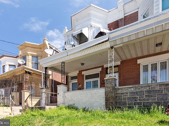 3rd image of 5613 N Mascher St