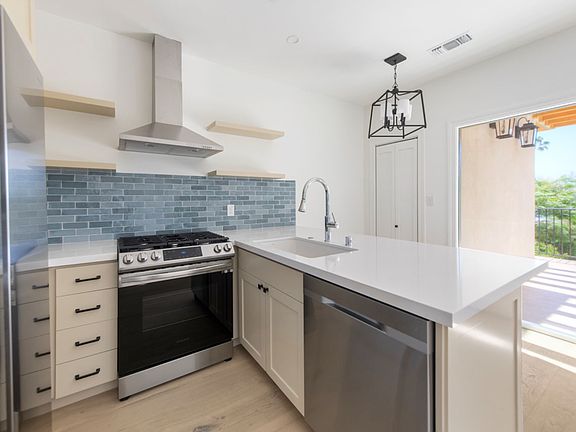 4th image of 1613 Donaldson St