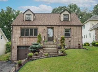 37 Taylortown Rd, Montville, NJ 07045