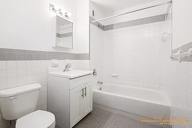 Rented by aptsandlofts.com