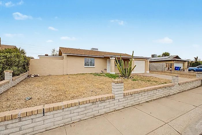 18238 N 10th Dr — Photo 3