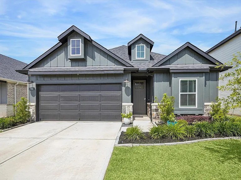 551 Ruby Bend Ln — Photo 1