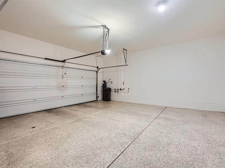 3811 Total Eclipse St — Photo 21