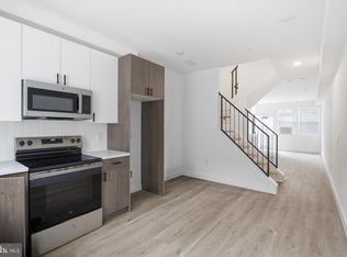 1027 W Arizona St, Philadelphia, PA 19133