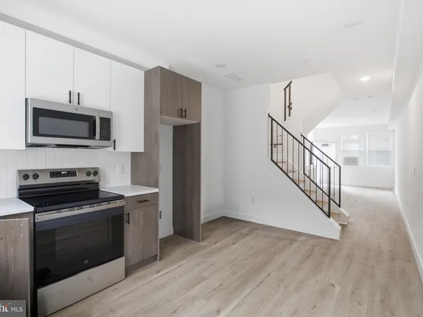 1027 W Arizona St, Philadelphia, PA 19133