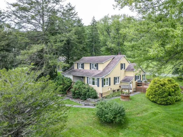 27 Michaels Ln, Clearfield, PA 16830