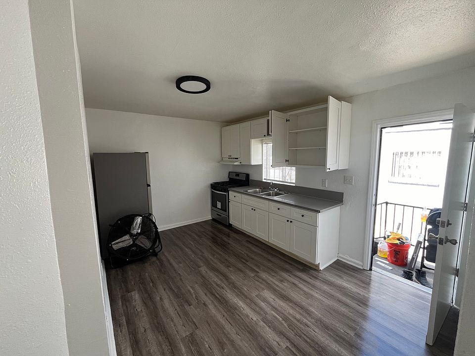 1st image of 9542 Compton Ave #9542