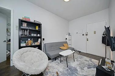 484 9th Avenue, #3B