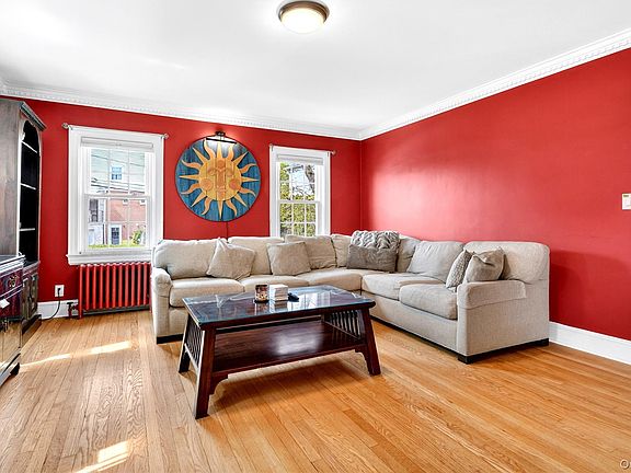 5th image of 28 Spruce Street