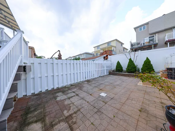 139 Kiswick Street image 29 of 31