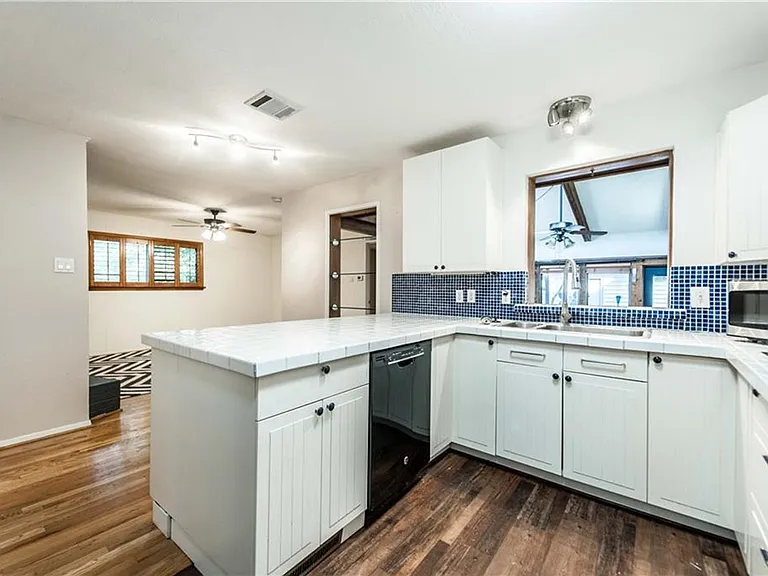 7521 Brentcove Cir — Photo 5