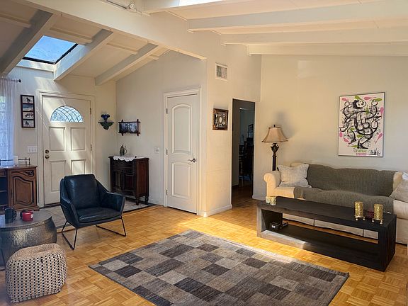 Foyer & Living Room