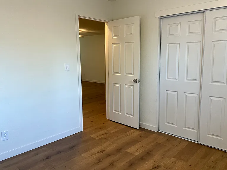 5448 Mona Way — Photo 8
