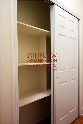 Rented by Siderow Residential Group | media 14