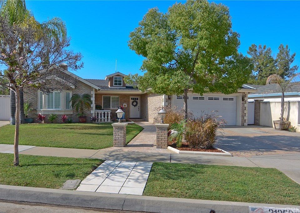 1st image of 21250 E Nubia St
