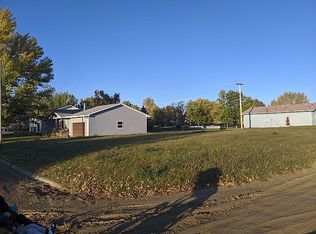 506 Mill St, Scobey, MT 59263