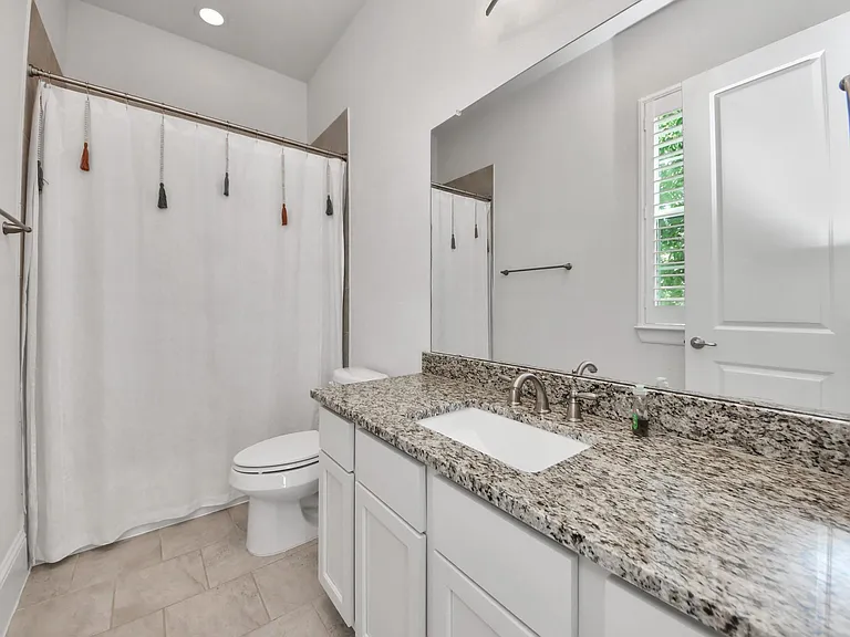 2606 Madeline Grove Dr — Photo 38