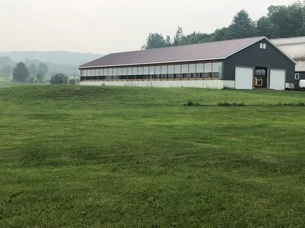 3275 Vt Route 14, Albany, VT 05820