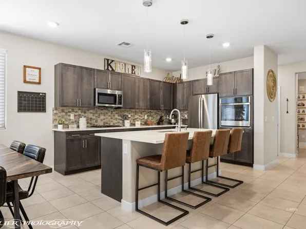 1381 Catalina Rdg, Mesquite, NV 89027