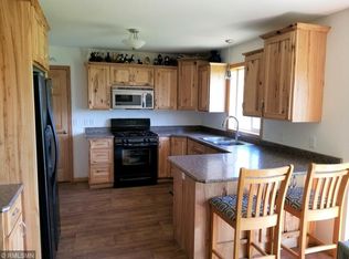 39391 Keystone Ave, North Branch, MN 55056