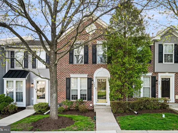 588 Coach Hill Ct, West Chester, PA 19380