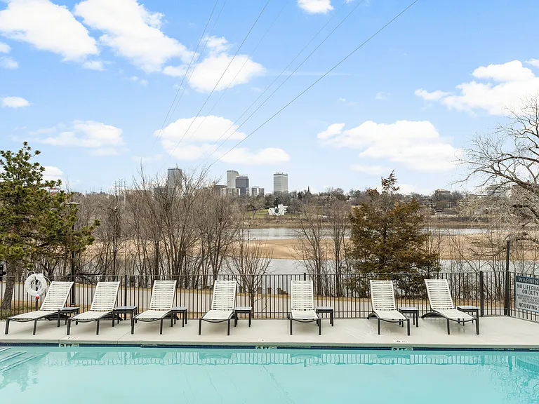 Waterside Apartments Tulsa — Photo 20
