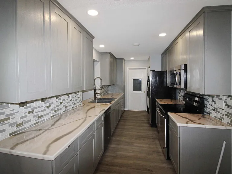 420 Mount Vernon Dr — Photo 4