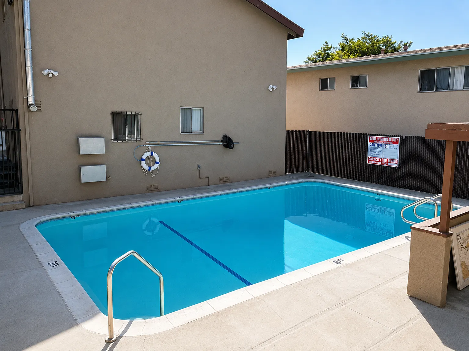821 Glenway Drive — Photo 2