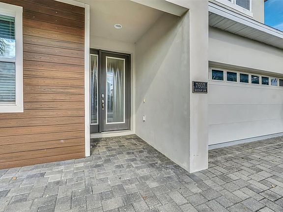 3rd image of 7607 Mackinaw Ln