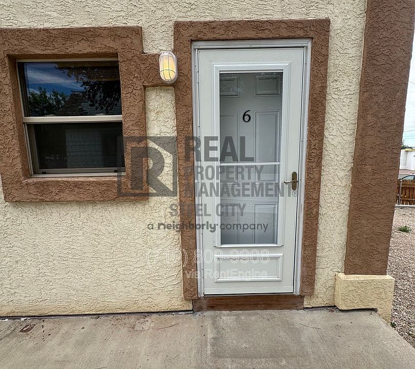 1st image of 902 W 11th St #6