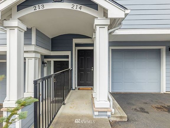 2nd image of 16125 Juanita Woodinville Way NE Unit 214