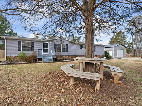 2nd image of 4703 Trinity Ln