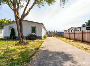 1912 Honeysuckle Ln, Centralia, WA 98531