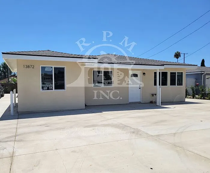 13872 Saranac Dr — Photo 1