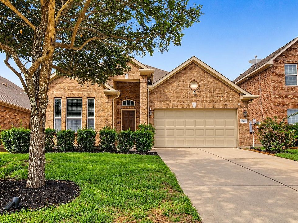 1st image of 2209 Maple Point Dr N