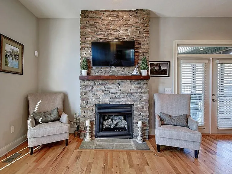 121 Lake Haven Dr — Photo 10
