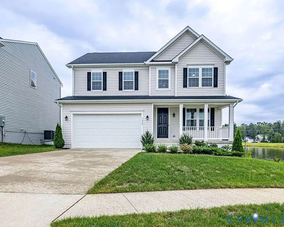 4 bed, 2.5 bath, 3813 sqft, $3,800 — Photo 2