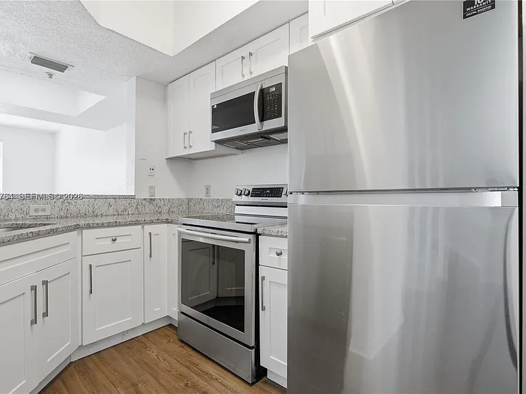 725 SW 148th Ave #507 — Photo 9