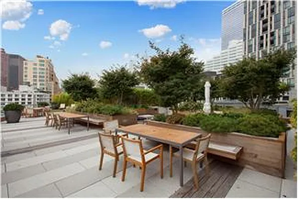 Rented by Douglas Elliman | media 16