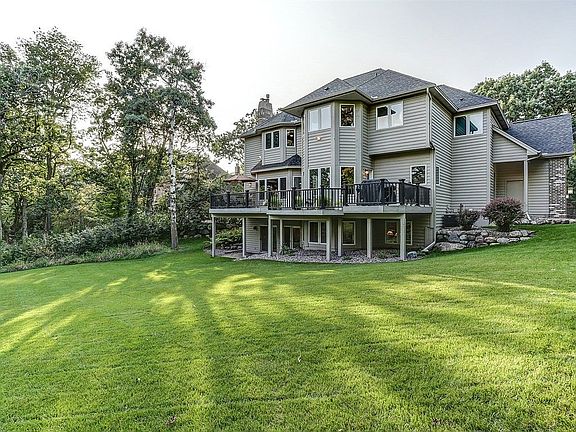 4th image of 800 Great Oaks Ln