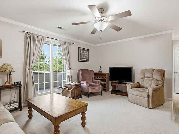 5th image of 1 Coraopolis Rd APT 200