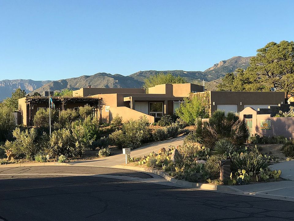 1st image of 815 Terraza Dr SE